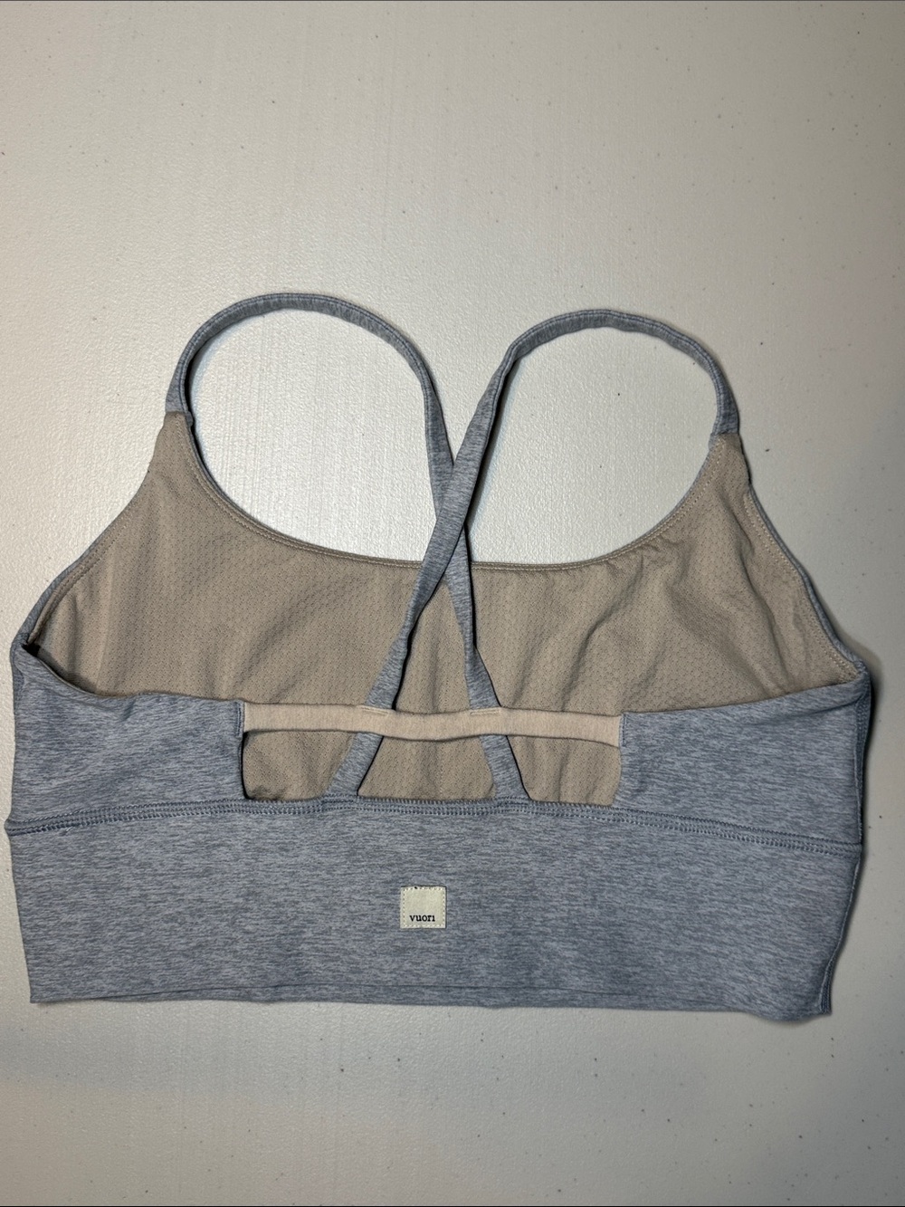 Vuori Long Line Elevation Sports Bra Heather Gray size Large - Picture 2 of 5